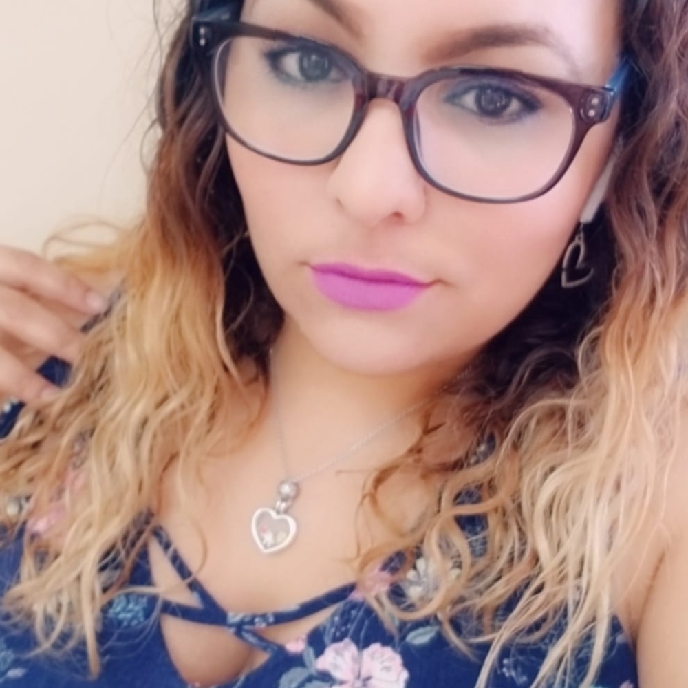 Meet your Posher, Rebeca